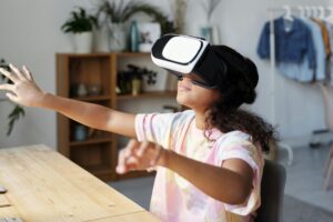 Augmented Reality vs. Virtual Reality: Key Differences and Use Cases